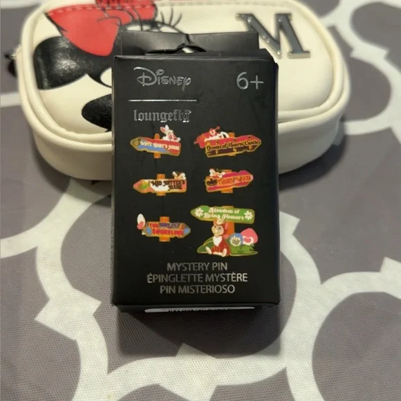 Disney Loungefly Mystery Pin & Primark Bag Bundle - Picture 6 of 10